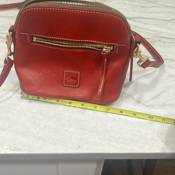 Red Dooney and Bourke cross body bag - Picture 2 of 8